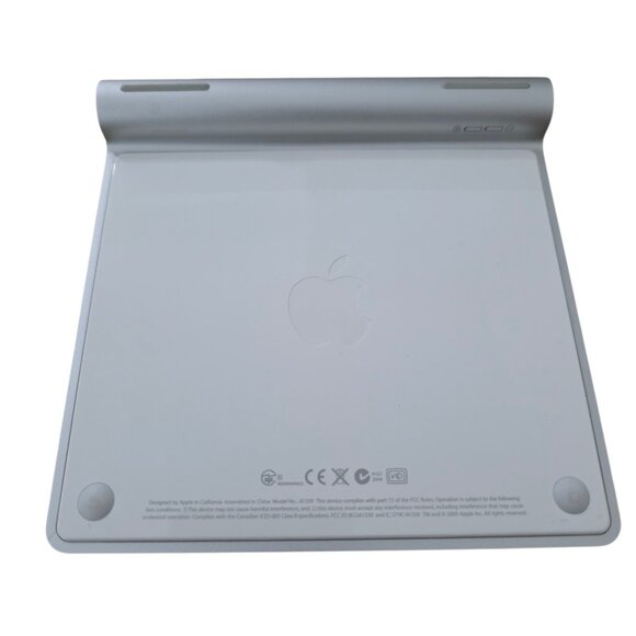 Apple Wireless Magic Trackpad MC380LL/A Model A1339 - Picture 3 of 4